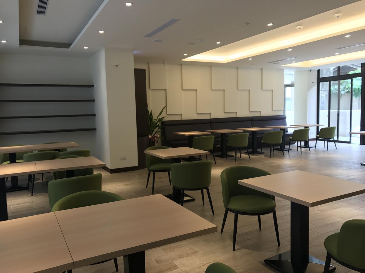 晨光飯店 Chiayi Exterior foto